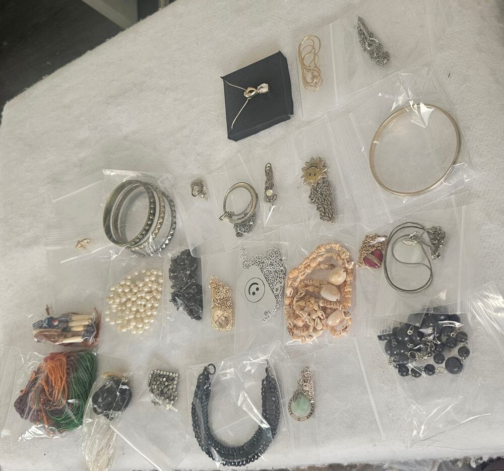 Vintage Mystery Fashion Jewelry Lot, 1 Pound Mixed Jewelry Lot #4